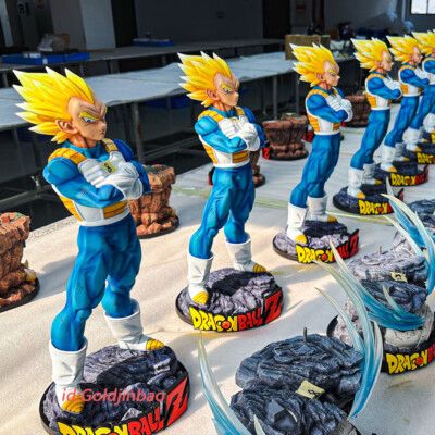 ✦ Prince of Saiyans – Vegeta Limited Edition Figure