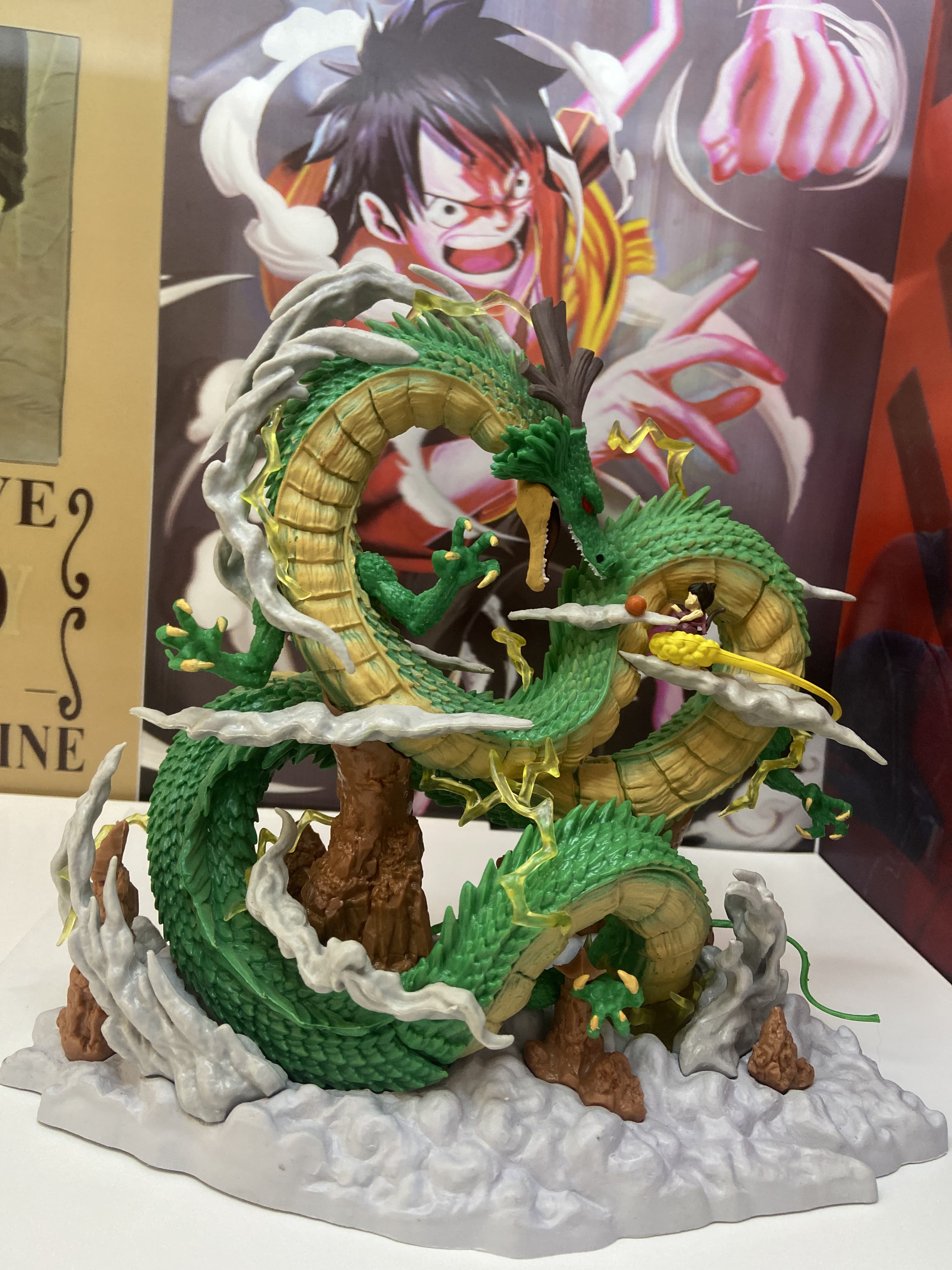 🐉 Dragon Ball Z – Shenron Summoning Statue (Limited Edition)