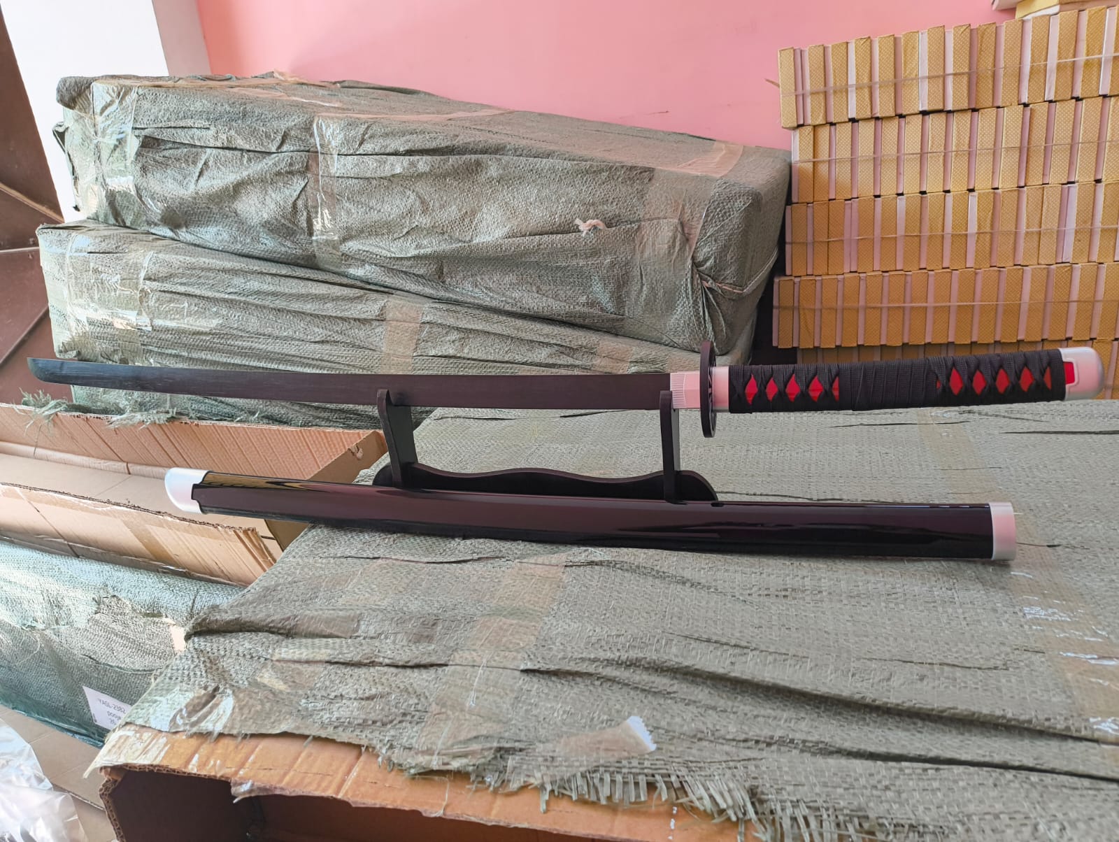 Demon Slayer – Tanjiro Kamado Nichirin Katana (Wooden Replica – 104 cm)
