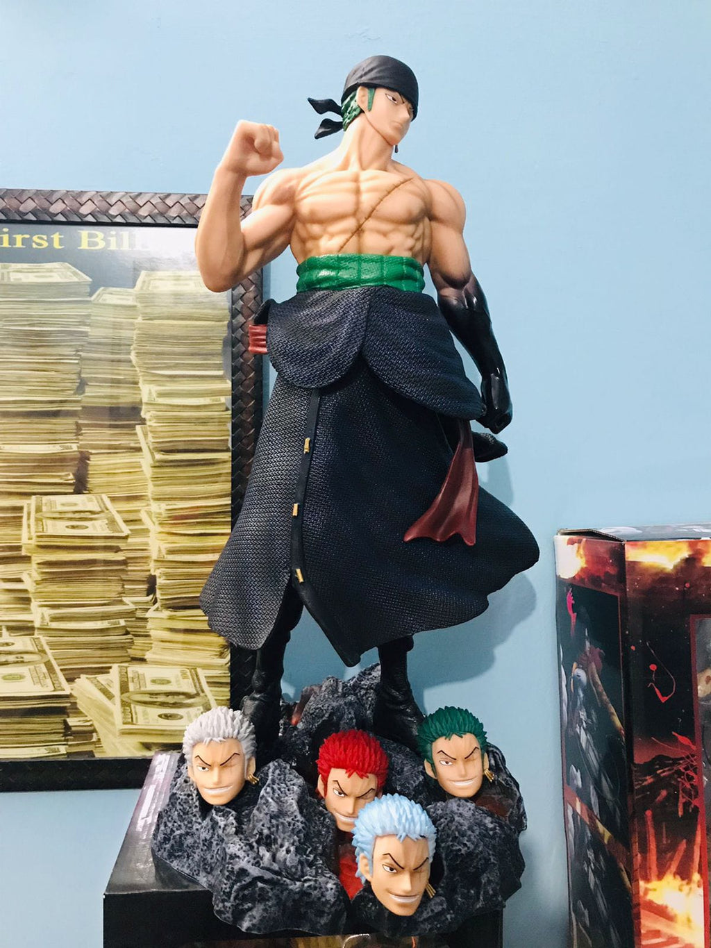 ZORO PRIMIUM ACTION FIGURE
