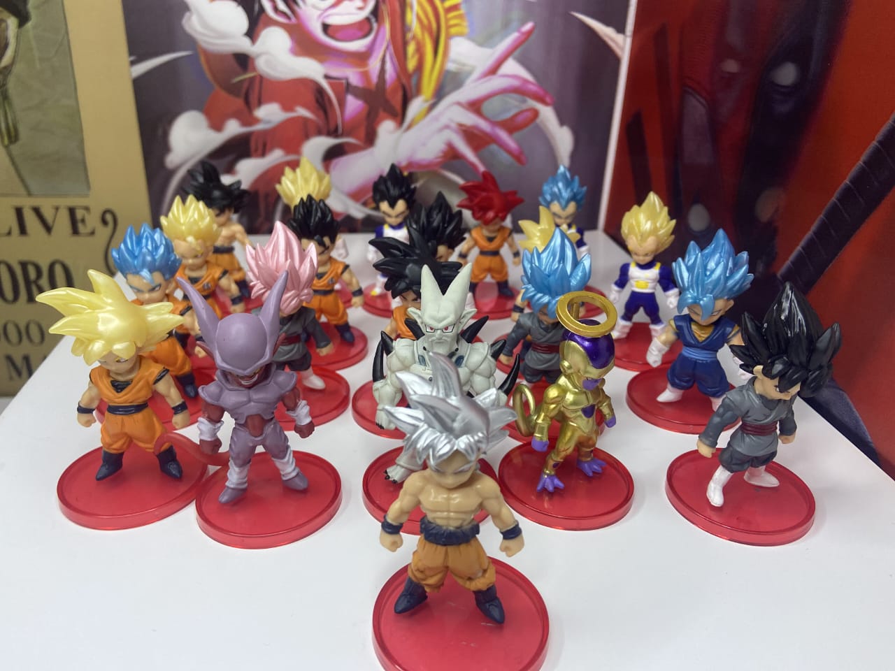 MINI DRAGON BALL Z ACTION FIGURE SET