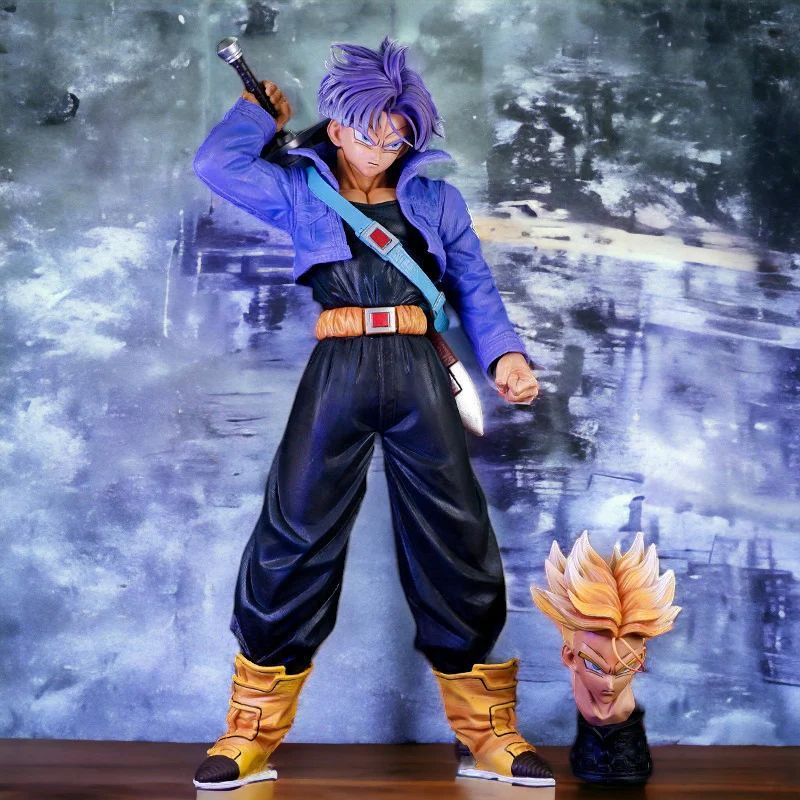 ✦ The Future Warrior – Trunks Limited Edition Figure